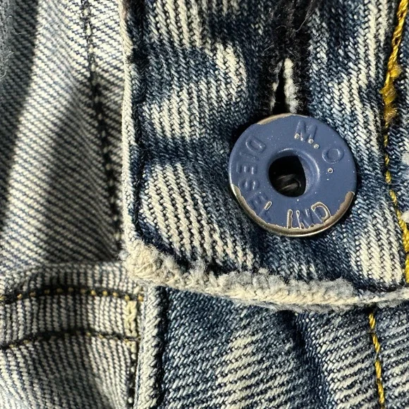 Diesel Men's Faded Blue Straight Jeans - Picture 5 of 11